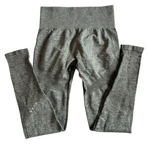 Kora Women's green seamless Leggings